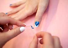 Pintar V Bicolor na Unha - passo 4